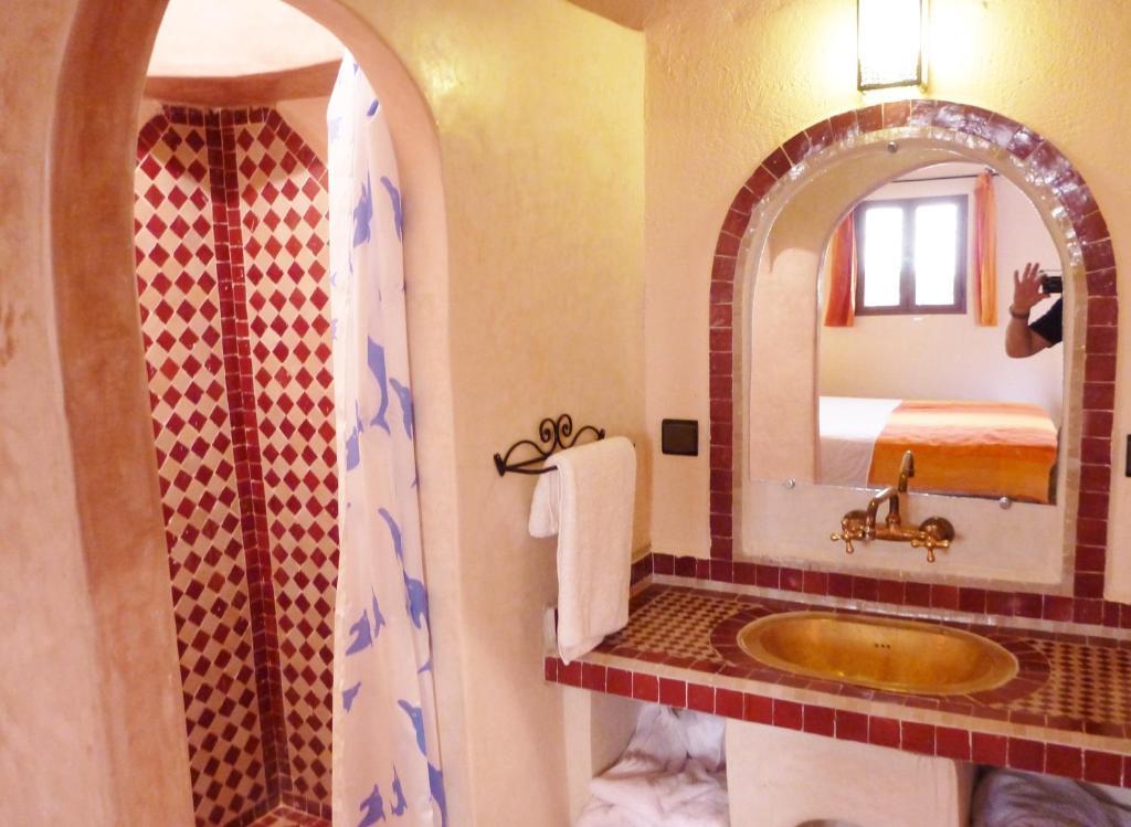 Auberge La Source Merzouga Oda fotoğraf